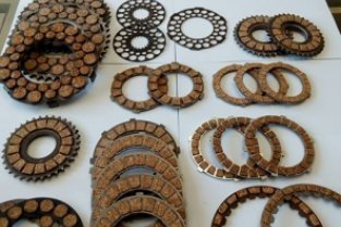 OBLOŽENÍ A RENOVACE KORKOVÝCH SPOJEK(LAMEL) na všechny moto